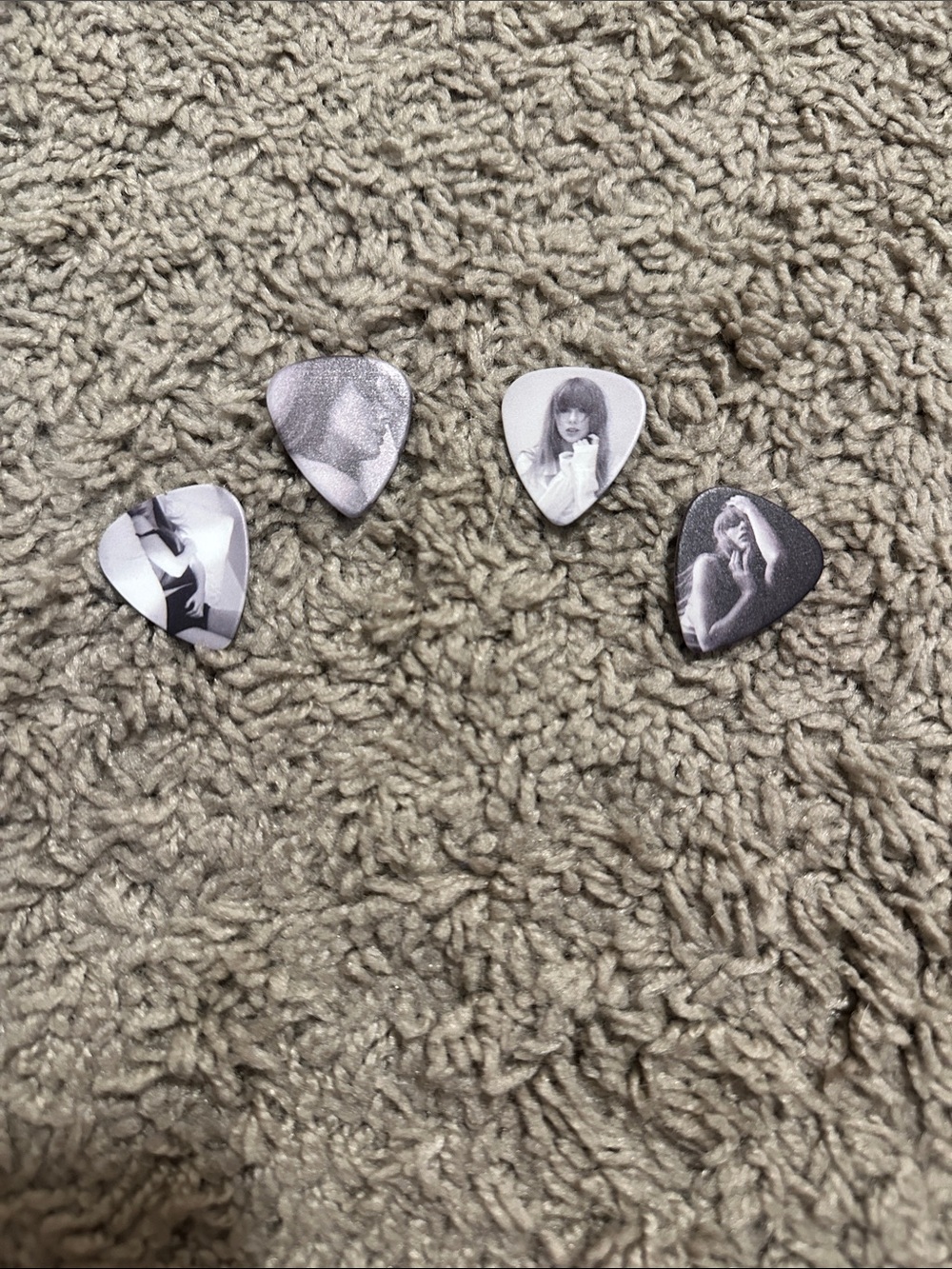 The Tortured Poets Department guitar picks - Picture 2 of 2